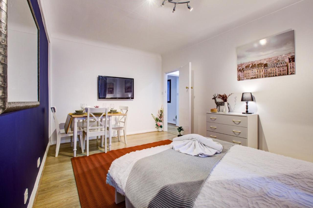 Evelyn Beautiful 2 Bedroom Apartment Londra Esterno foto